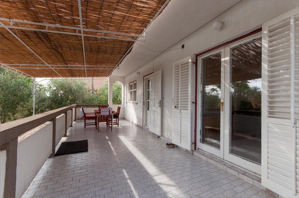 Maslinov Hlad Apartment Barbat na Rabu Cameră foto